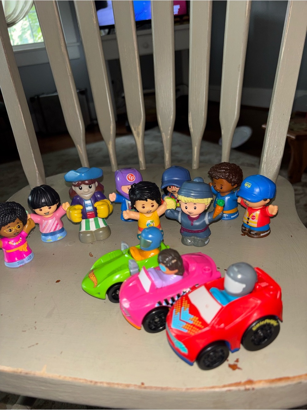 Little people  & Racing Car Playset - Multicolor Characters and Cars